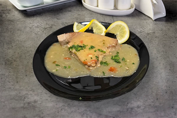 TUNA ODREZAK U UMAKU OD LUKA